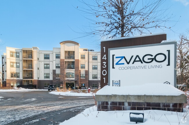 Building Photo - Zvago Glen Lake