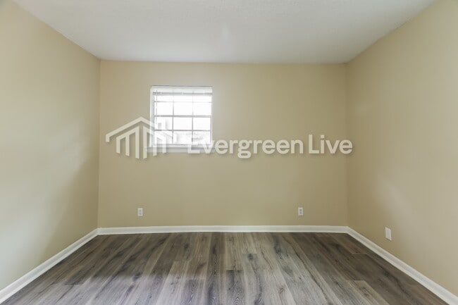 Building Photo - 3342 Cherry Ave