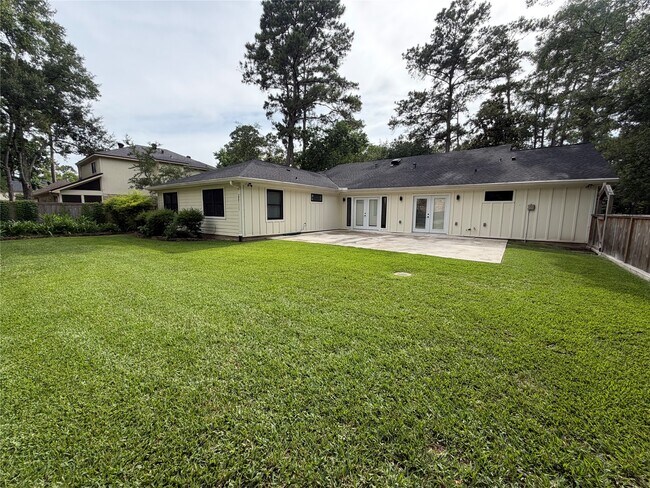 Building Photo - 2 Bayleaf Ln