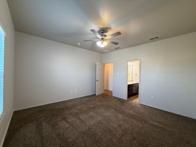 Building Photo - Luxury Town House in Southwest Lubbock