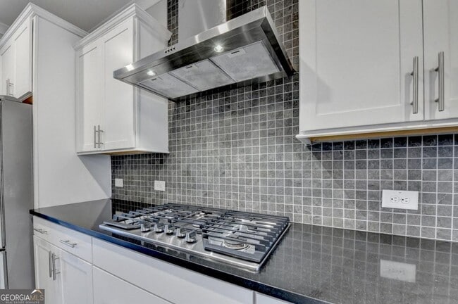 Building Photo - 2083 Holtz Ln