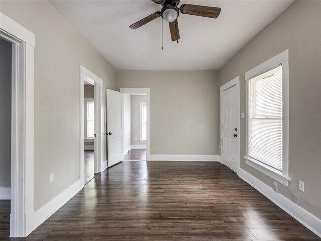 Building Photo - 8318 Lawler St