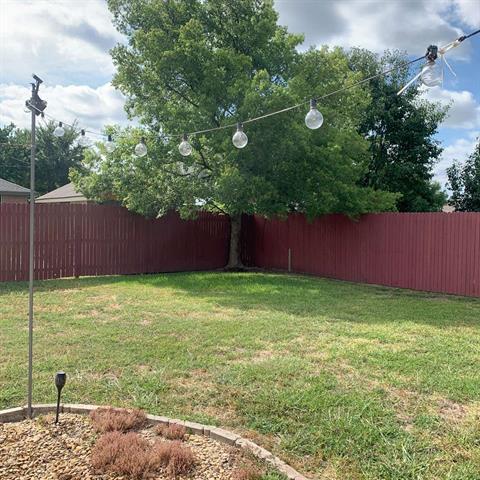 Building Photo - 208 N Rolling Meadow Dr