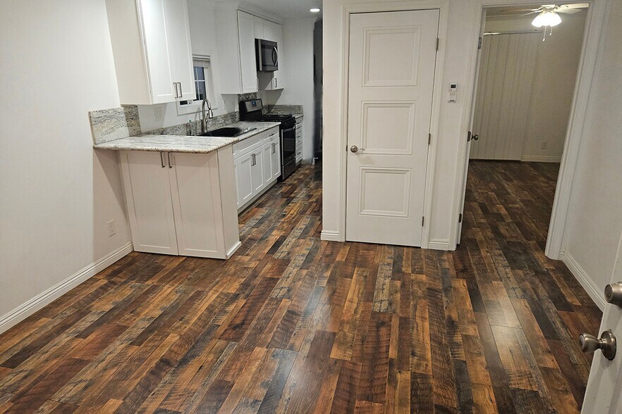 Building Photo - 211 N Huntington St