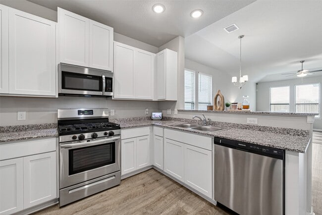 Building Photo - 8006 Barret Travis Ct