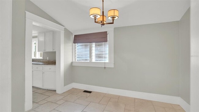 Building Photo - 341 Hillman Ave