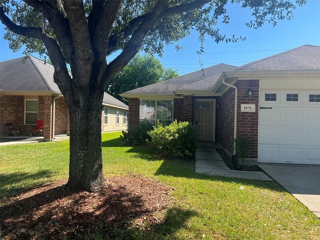 Building Photo - 8570 Chaletford Dr