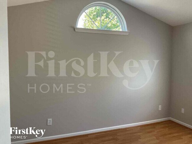 Building Photo - 12738 Planters Row Dr