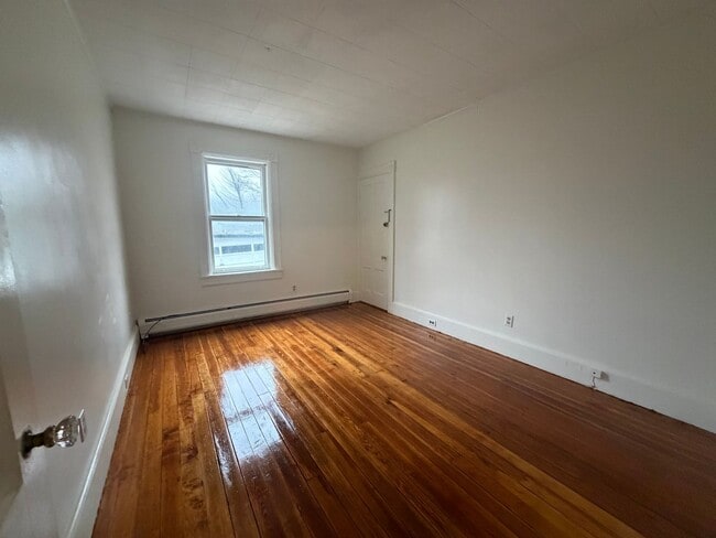 Building Photo - 26 Richmond Ln