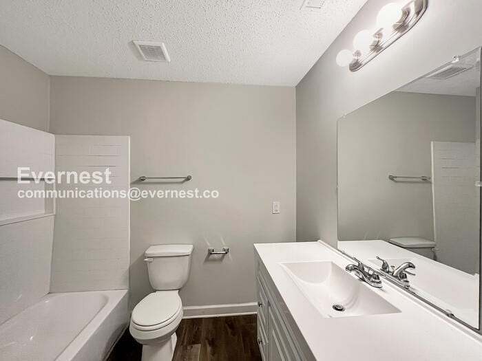 Building Photo - 3129 Domar St