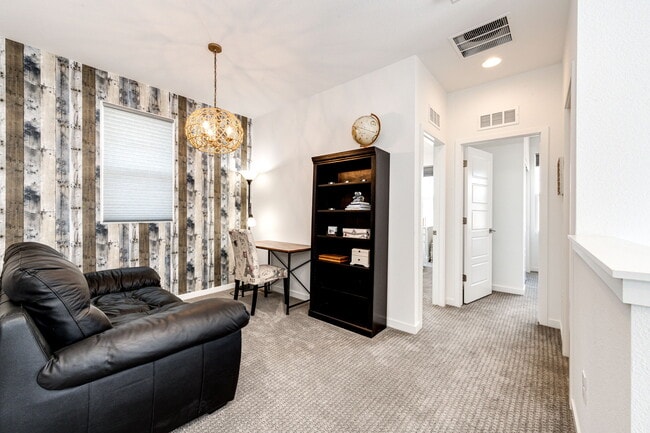 Building Photo - 8881 Southurst St