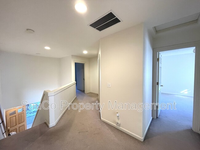 Building Photo - 14496 NW Alta Ln