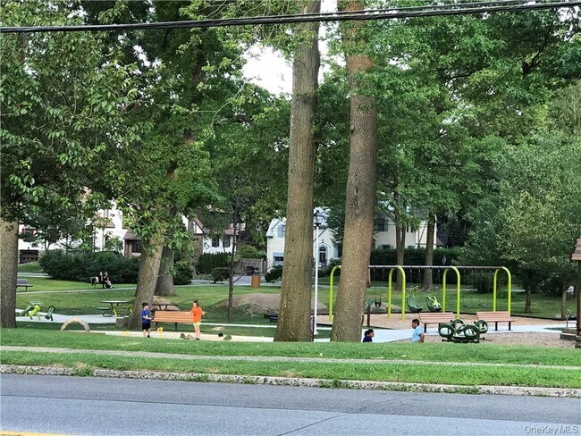 Building Photo - 1833 Palmer Ave