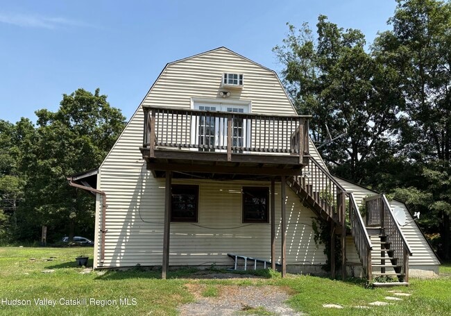 Primary Photo - 3559 NY-32