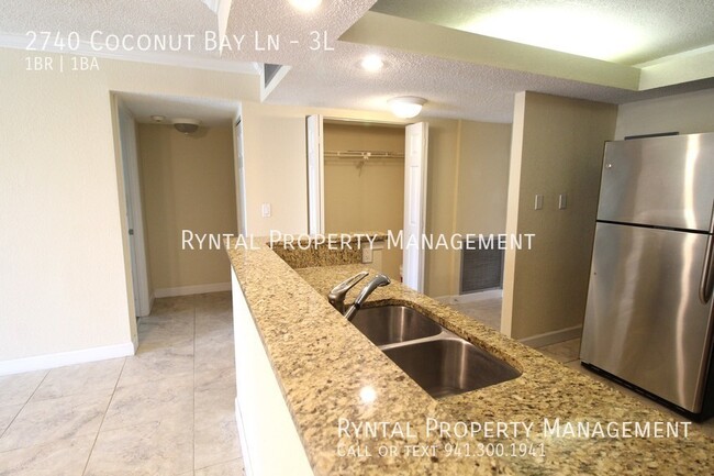 Building Photo - Cozy 1/1 Condo Near Downtown SRQ!