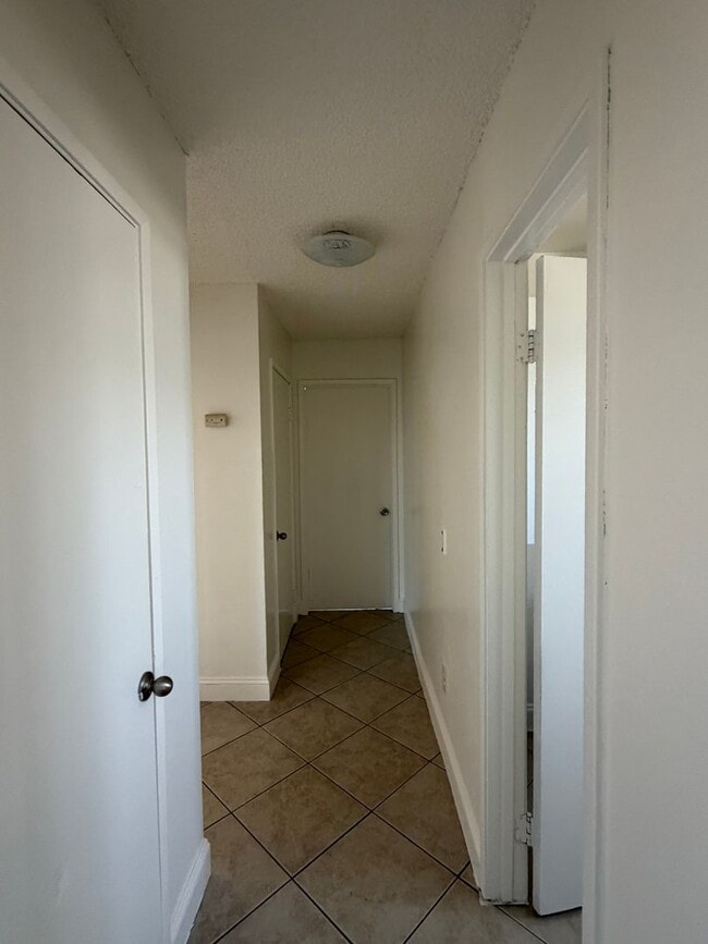 Building Photo - 7782 Mandrell Dr