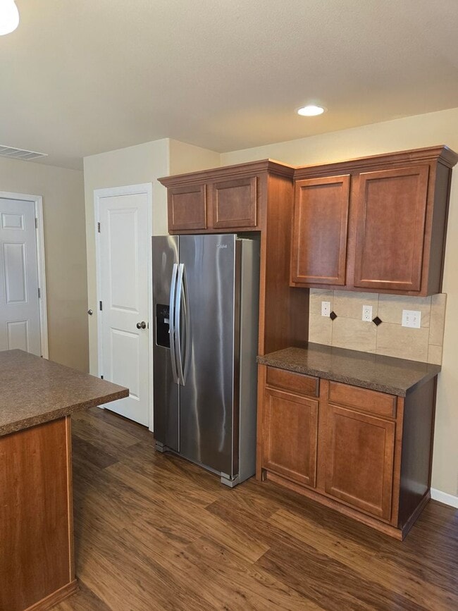 Building Photo - STATUS: PENDING APPLICATION- |R16| $2450