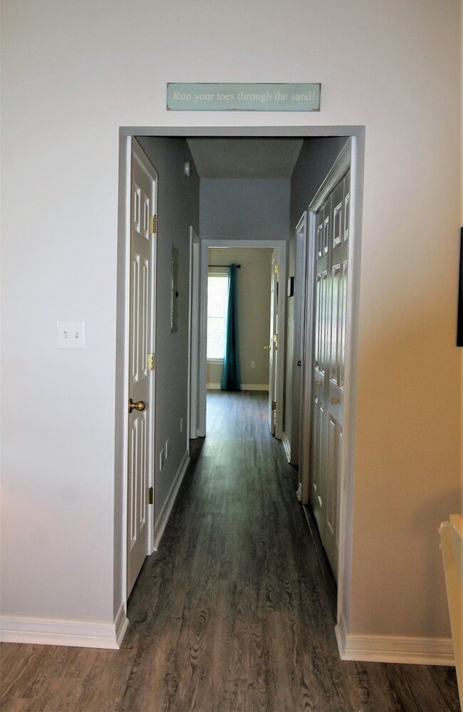 Building Photo - Updated Furnished Condo in Niceville!