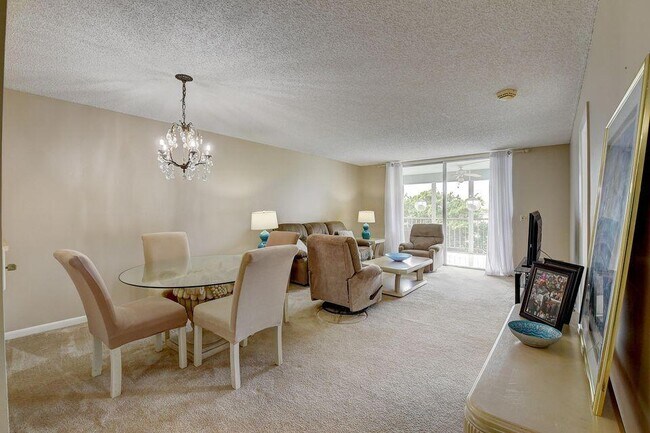 Building Photo - 14671 Bonaire Blvd