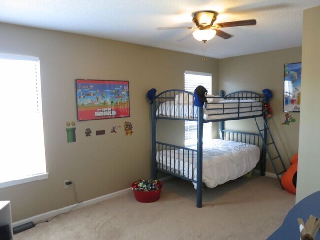 Building Photo - 3604 Churchill Dr