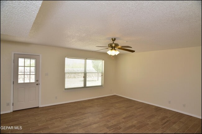 Building Photo - 4613 Robert Holt Dr