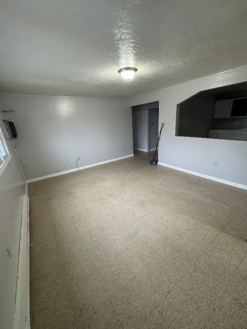 Building Photo - 10 Tower St