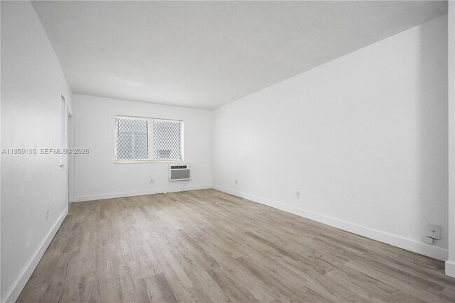 Building Photo - 710 82nd St