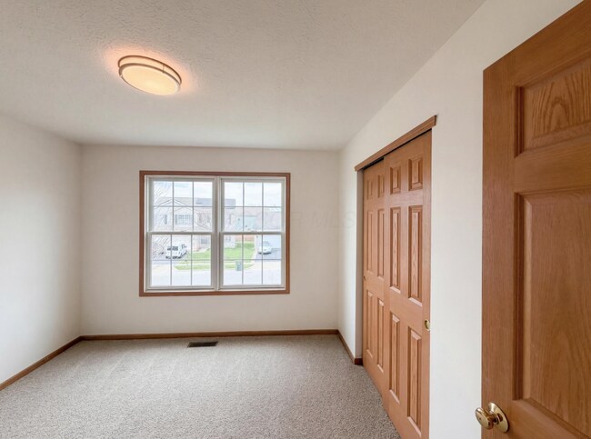 Building Photo - 1000 Hidden Cove Way