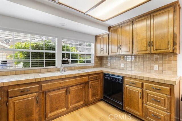 Building Photo - 480 Kakkis Dr