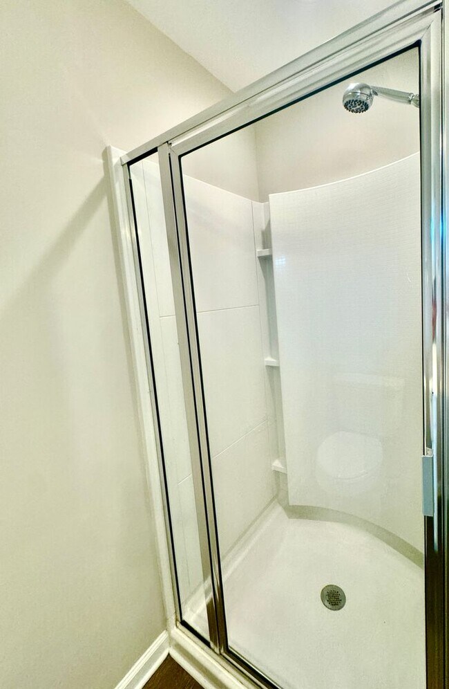 Building Photo - 3 Bed 2 Bath Townhome Located in Cokers Commons in Goose Creek!