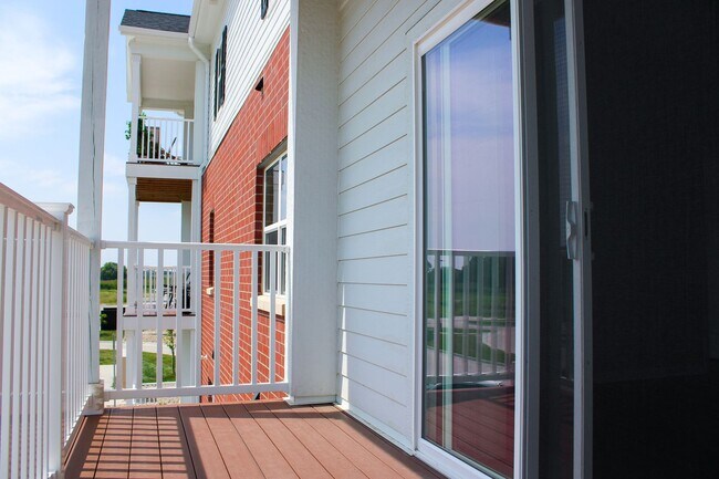 Building Photo - 3261 Redhawk St