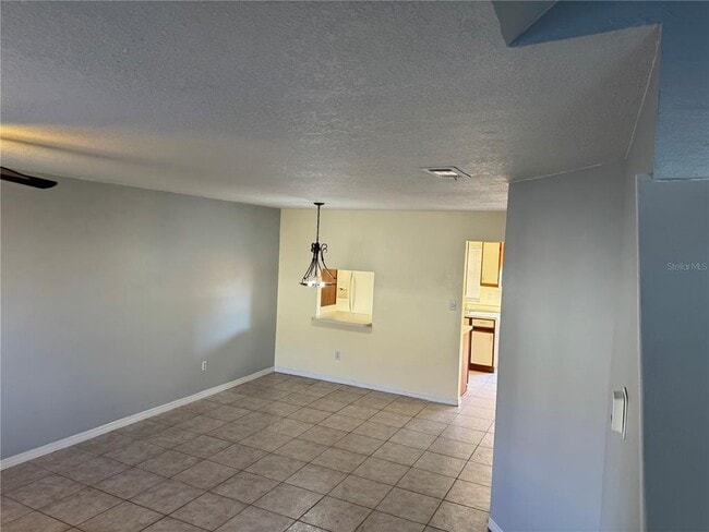 Building Photo - 6290 Arlington Ct