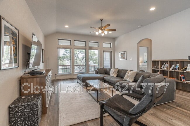 Building Photo - 1149 Cadogan Squire