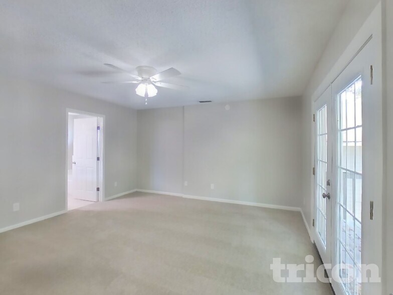 Building Photo - 3382 Millcrest Pl