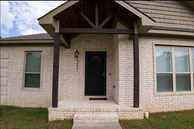 Primary Photo - Beautiful home ready!
