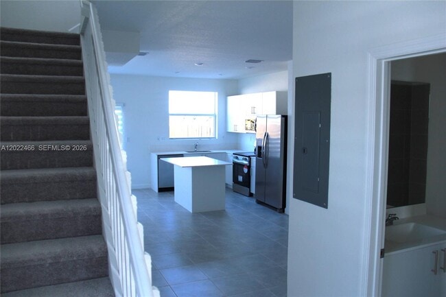 Building Photo - 2617 SE 28th Dr