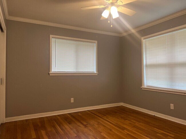 Building Photo - 241 Skyline Dr, North Little Rock AR 72116...