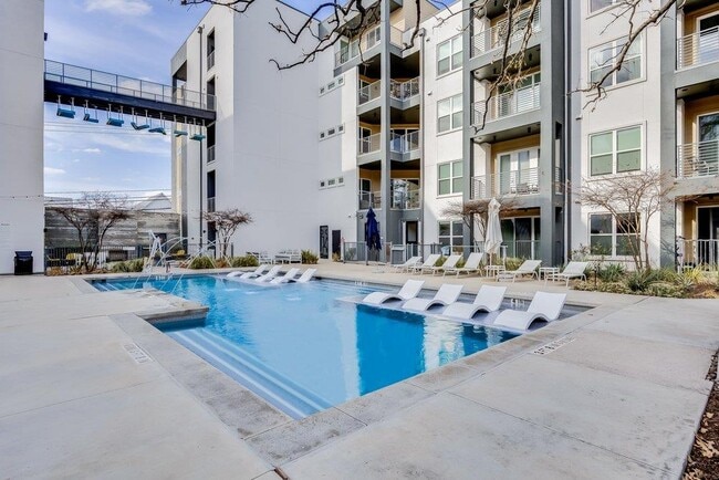 Building Photo - 4801 Springdale Rd