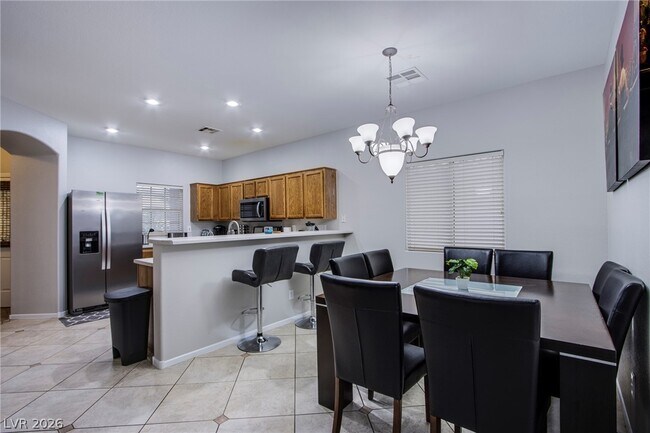 Building Photo - 6429 N Corrie Canyon St