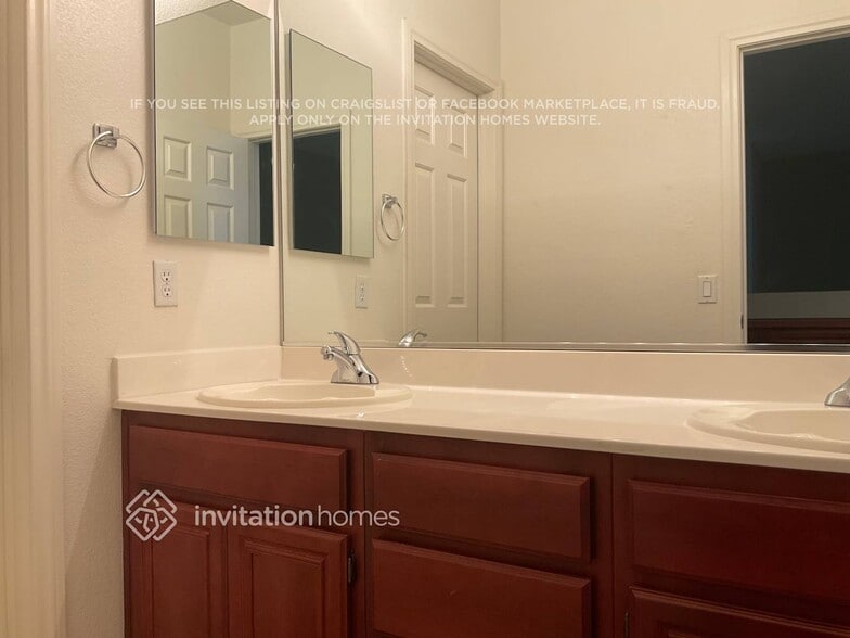 Building Photo - 3316 Chesterbrook Ct