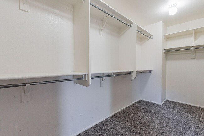 Building Photo - Move In Ready! Four Bedrooms - Close to TSMC