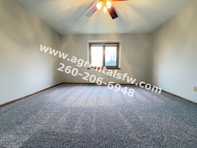 Building Photo - 3 Bedroom House -  $300 off the first mont...