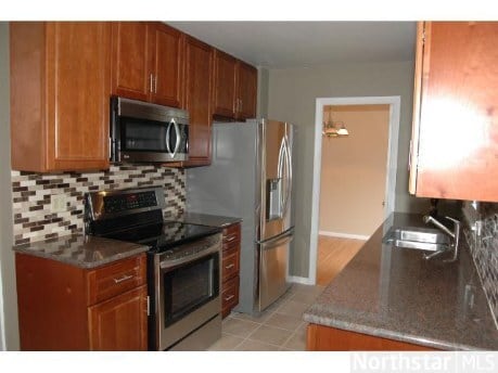 Building Photo - 9340 Oakland Ave S