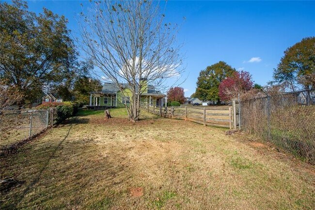 Building Photo - 300 McKendree Ct