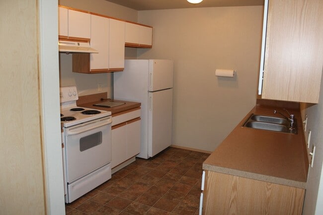 Building Photo - 1 Bedroom, 1 Bath Condo available, Near Greenbelt and Downtown Boise