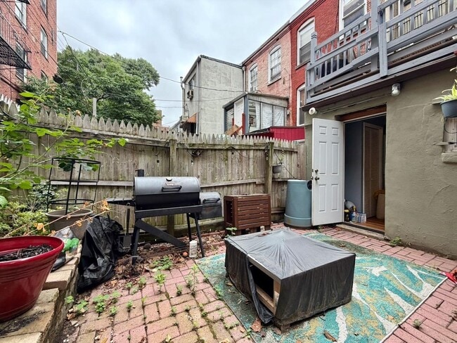 Building Photo - 169 Belmont Ave