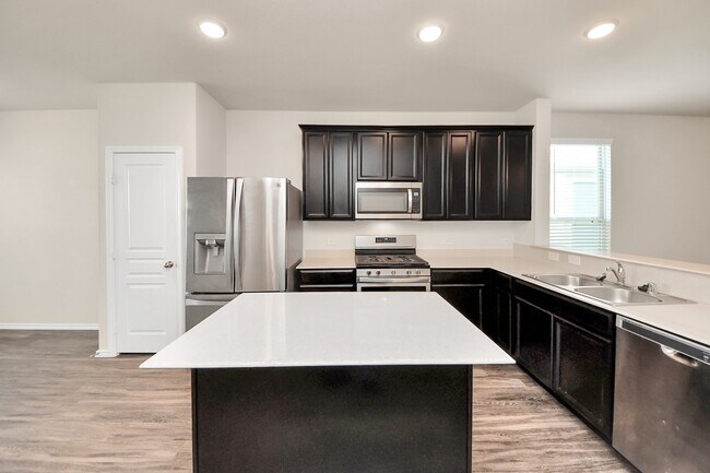 Building Photo - 14626 Sierra Garden Dr