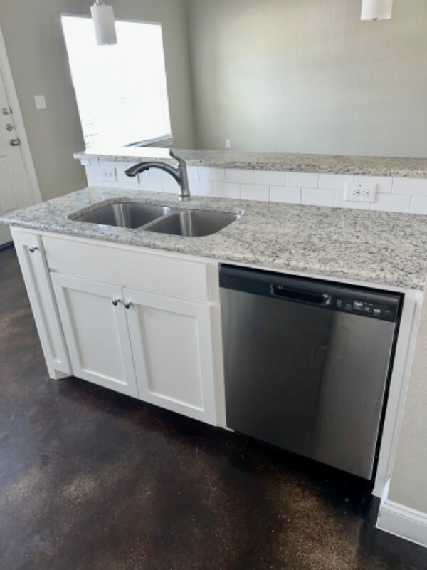 Building Photo - 3304 Belmont Dr