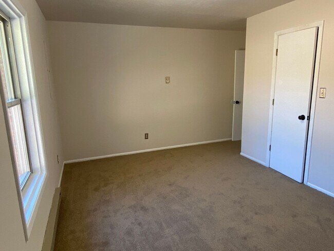 Building Photo - 3 Bedroom, 2 Bathroom Home in Edgewood, NM