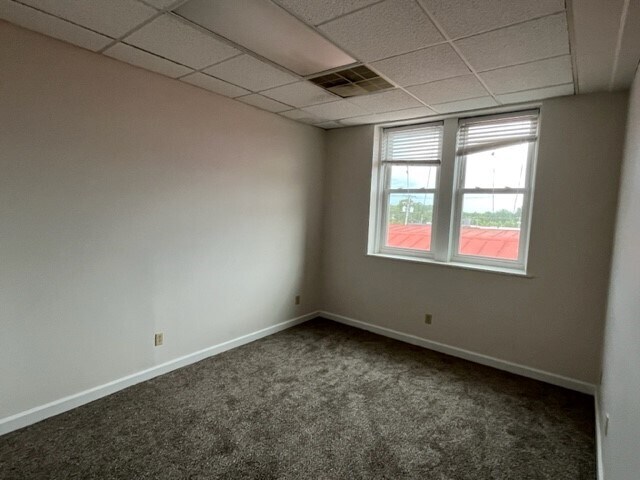 Building Photo - 508 E Main St